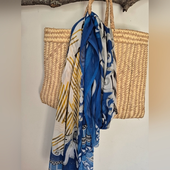 Blue and White Patterned Scarf - Picture 10 of 11